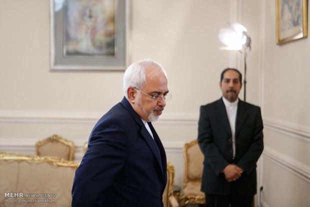 Foreign Minister Zarif receives Austria's Linhart