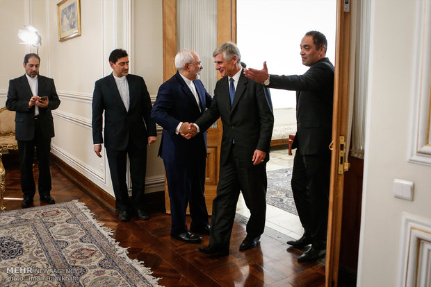 Foreign Minister Zarif receives Austria's Linhart