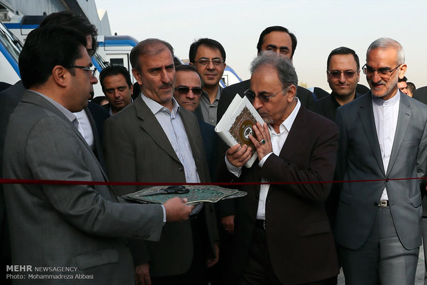 بازدید شهردار تهران از کارخانه واگن سازی مترو تهران