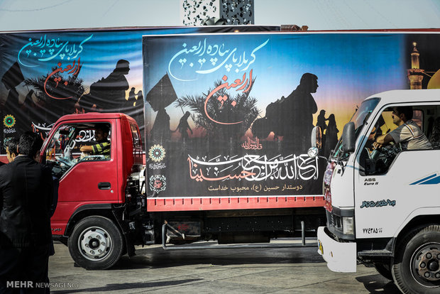 ۴ دستگاه کامیون حامل نذورات مردم آزادشهر به نجف اشرف اعزام شد