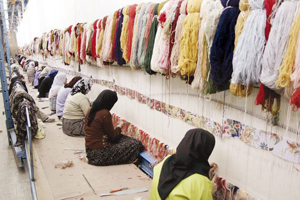 پوشش بیمه ای ۶۰ هزار زن سرپرست خانوار در صندوق روستاییان