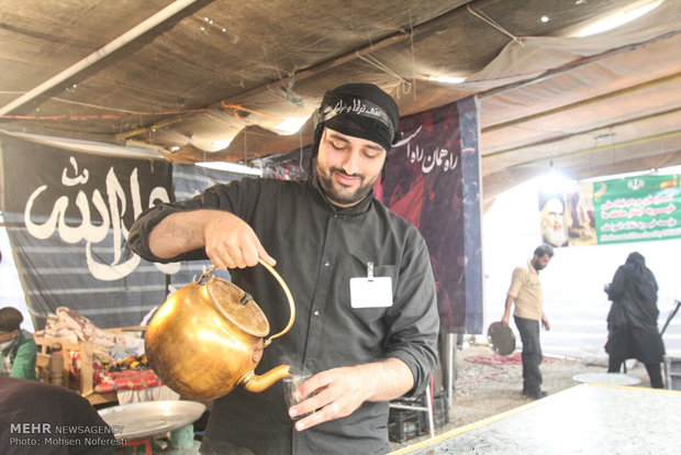 حضور زائران اربعین حسینی در مرز مهران