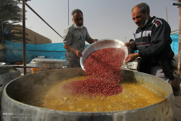 İran'dan Irak'a geçen Kerbela hizmetçileri