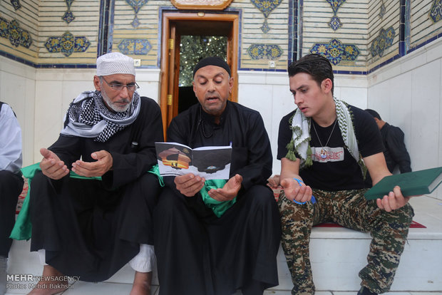 Mourners of Imam Hossein gather in Imam Ali shrine