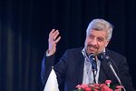 حماسه خوانی حاج صادق آهنگران در اجتماع مردم قم