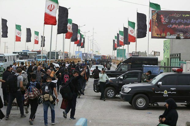 تردد آرام و روان زوار در پایانه مرزی مهران