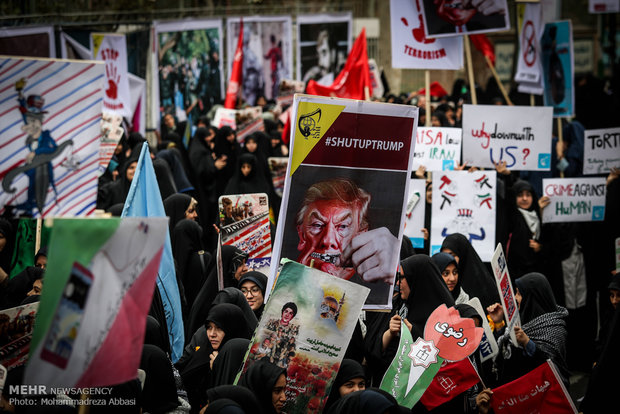 انطلاق مسيرات مليونية في يوم مقارعة الاستكبار العالمي في إيران