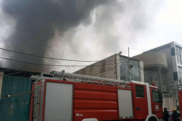آتش سوزی در ساختمان دو طبقه/مصدومیت مالک