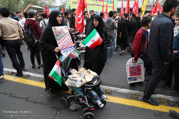 Iranians commemorate U.S. embassy takeover