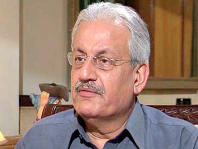 پاکستان کے سابق چیئرمین سینیٹ کا صدر عارف علوی سے مستعفی ہونے کا مطالبہ