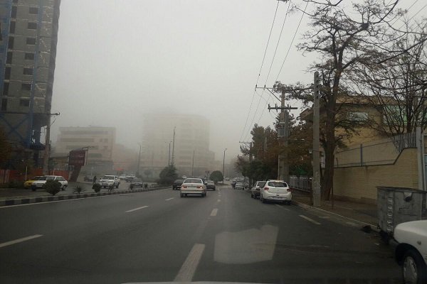 مه گرفتگی در استان های شمالی/ترافیک در آزادراه کرج