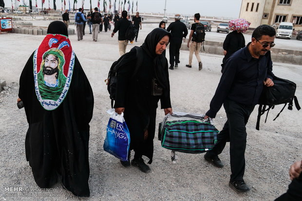 طی 10 روز گذشته 398 هزار زائر از مرز خسروی به عراق سفر کردند