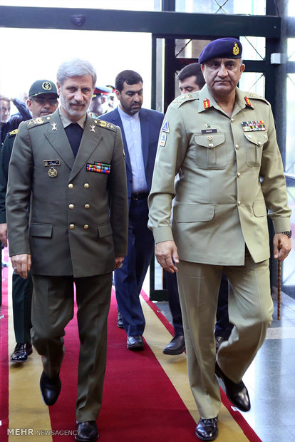 Iran's MoD receives Pakistani Chief of Army Staff