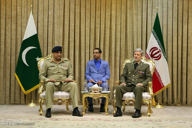 Iran's MoD receives Pakistani Chief of Army Staff