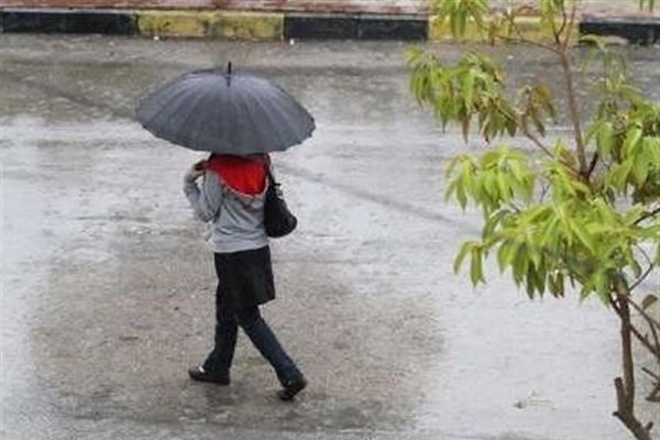 بارش باران به استان های مرکزی رسید/ترافیک در آزادراه کرج