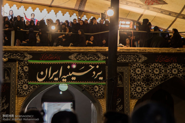 حضور ۶۰ گردشگر خارجی در اربعین «حسینیه ایران»