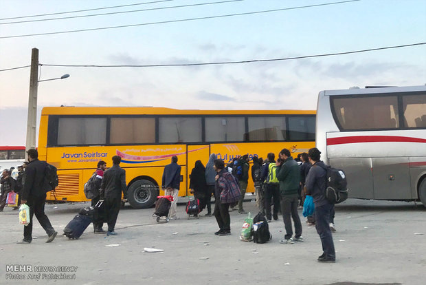 افزایش ۶۰ درصدی تردد اتوبوس‌ها طی روزهای اخیر در مرز مهران