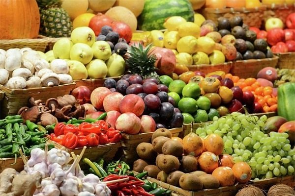 قیمت میوه‌های داخلی از میوه‌های وارداتی پیشی گرفت