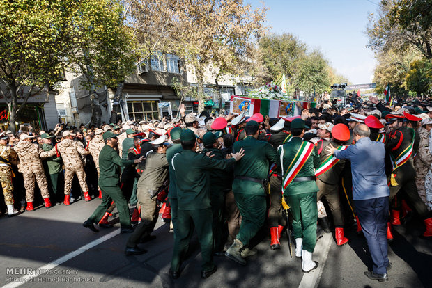 تشییع پیکر مطهر شهید مدافع حرم «وحید فرهنگی والا» در تبریز