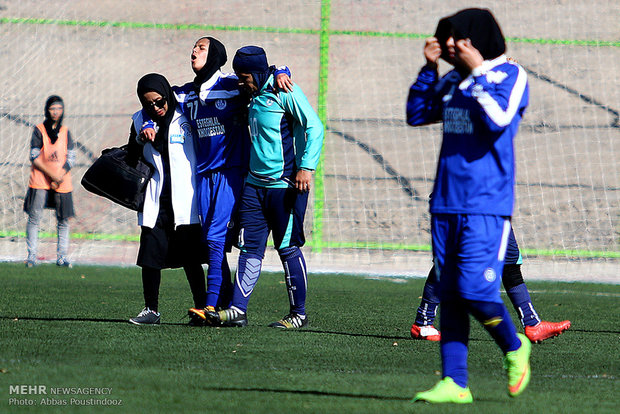 لقاء فريقي "ذوب آهن اصفهان" و "إستقلال خوزستان" 