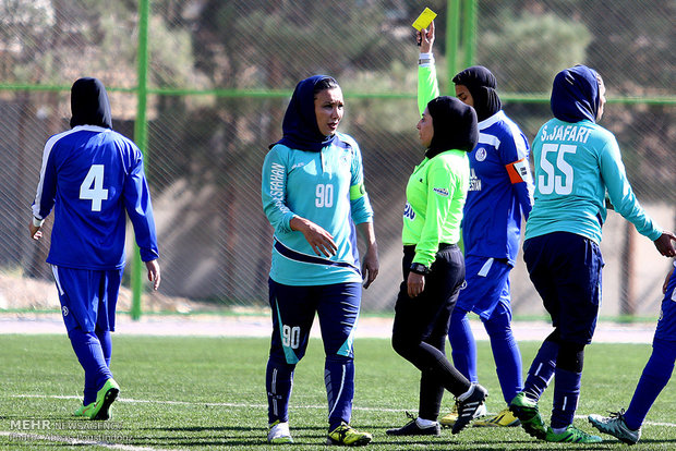 لقاء فريقي "ذوب آهن اصفهان" و "إستقلال خوزستان" 