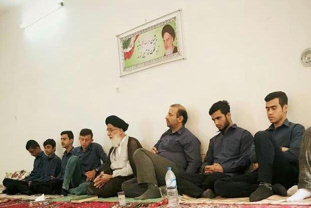 تفرقه و تضعیف اعتقادات مردم دسیسه دشمن برای مقابله با نظام است بوشهر