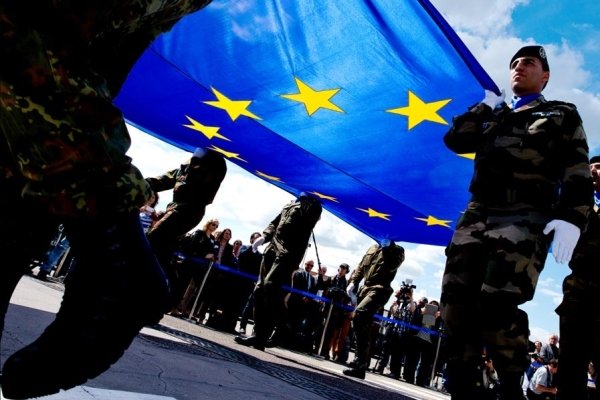 اعضای اتحادیه اروپا توافقنامه نظامی «پِسکو» را امضاء کردند