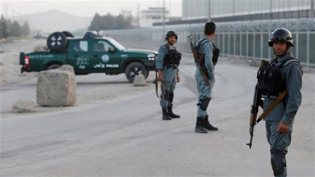 22 policemen killed in S Afghan checkpoints attack 