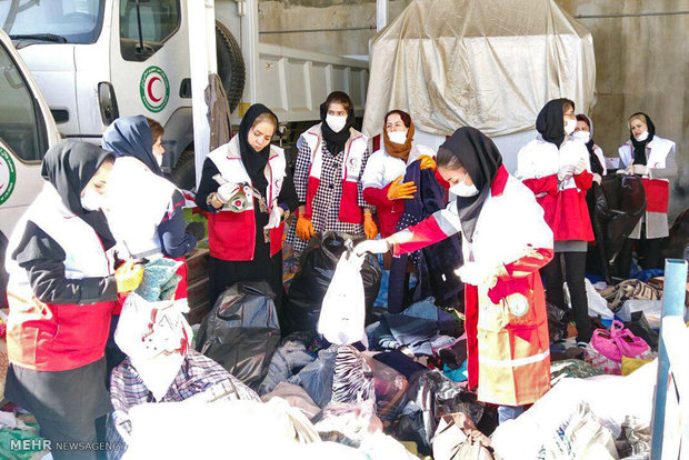 جمع آوری کمک های مردمی مناطق مختلف کردستان برای مناطق زلزله زده