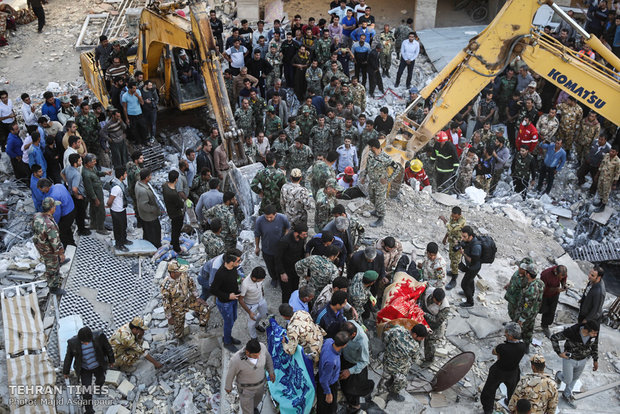 Kermanshah quake: tragedy, altruism, hope