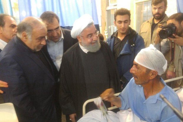 Pres. Rouhani pays visit to quake-hit people