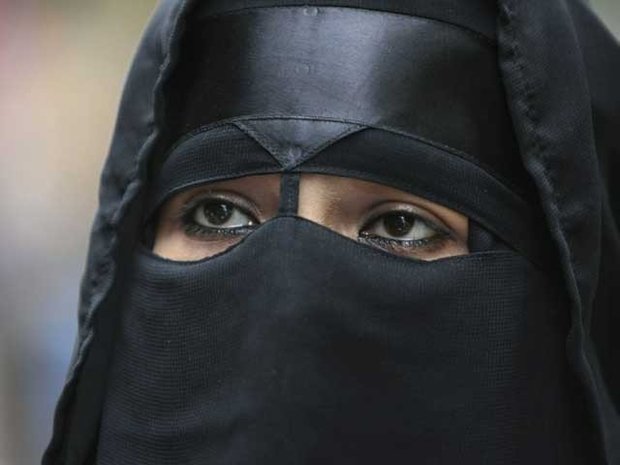 اترپردیش میں برقعہ پہننے والی طالبات کے داخلے پر پابندی عائد