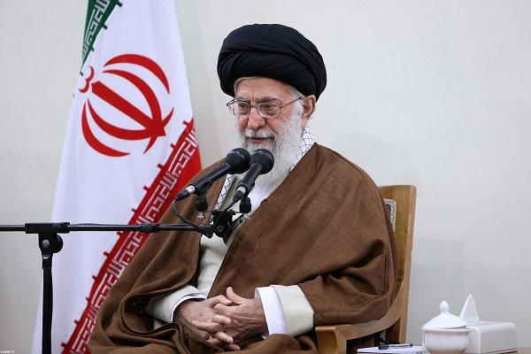 قائد الثورة الاسلامية يستقبل حشدا من قوات التعبئة وقياداتهم