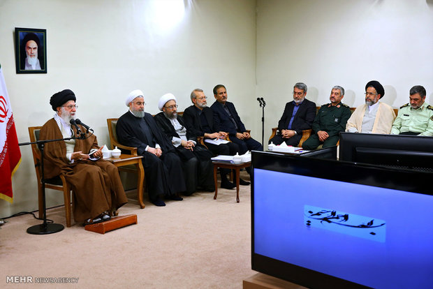 Leader receives heads of 3 govt. branches