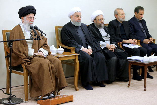 Leader receives heads of 3 govt. branches