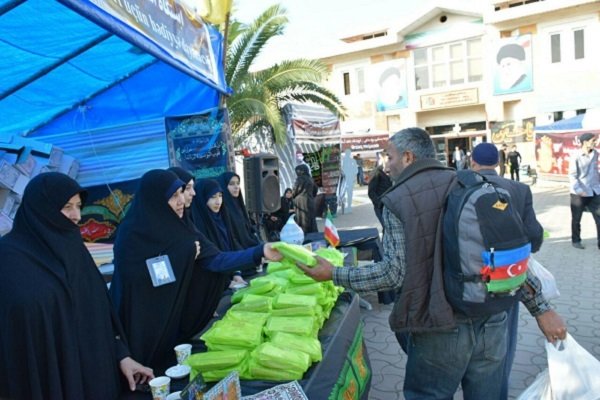 بازگشت از سرزمین عشق/زائران خارجی عتبات در مرز آستارا بدرقه شدند