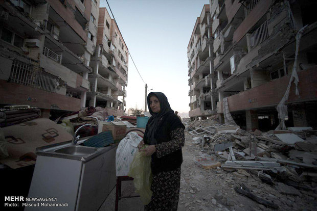 بلوکه شدن کمک های اهدایی فعالان آمریکایی به زلزله زدگان ایرانی