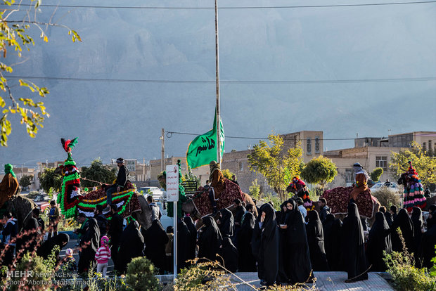 مراسم نمادين استقبال از كاروان امام رضا (ع) در یزد