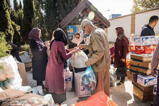 Zoroastrians send aid to quake-hit fellow Iranians