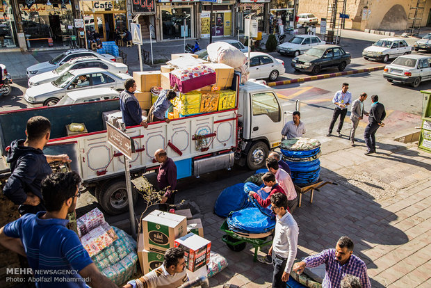 Zoroastrians send aid to quake-hit fellow Iranians