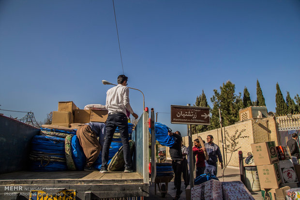 Zoroastrians send aid to quake-hit fellow Iranians