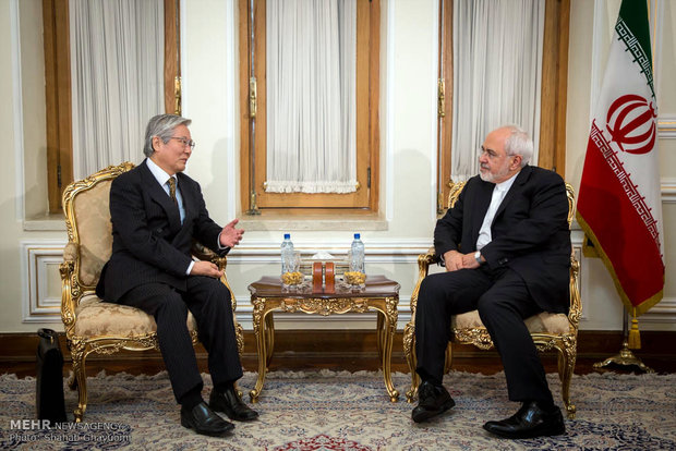 Zarif meets with UN envoy for Afghanistan