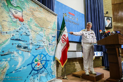 مؤتمر صحفي للقائد الجديد للقوة البحرية بالجيش الايراني / صور