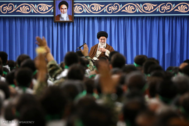 Leader receives Basij commanders, forces