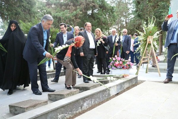 پیشنهادخواهرخواندگی انزلی باشهری از لهستان/روابط دوکشور تقویت شود