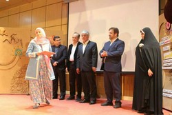 برگزیدگان بیستمین جشنواره  قصه‌گویی حوزه یک کشوری تجلیل شدند