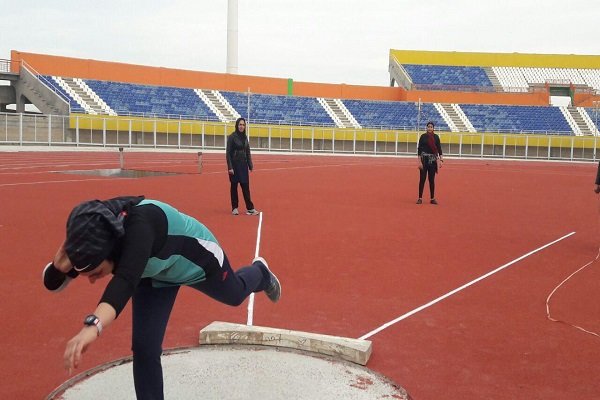 درخشش بانوی ورزشکار چهارمحال وبختیاری در رقابت های دوومیدانی کشور