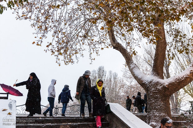 1st autumn snow covers Tabriz