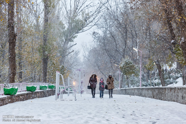 1st autumn snow covers Tabriz