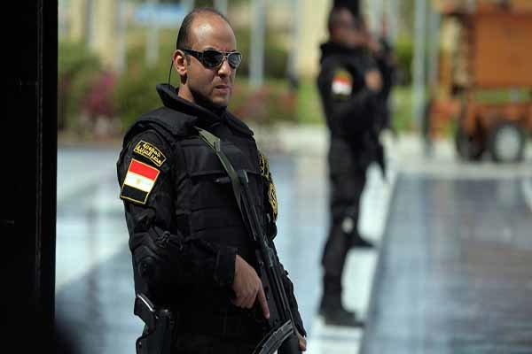 هلاکت ۳۰ تروریست در ادامه عملیات ارتش مصر در صحرای سیناء